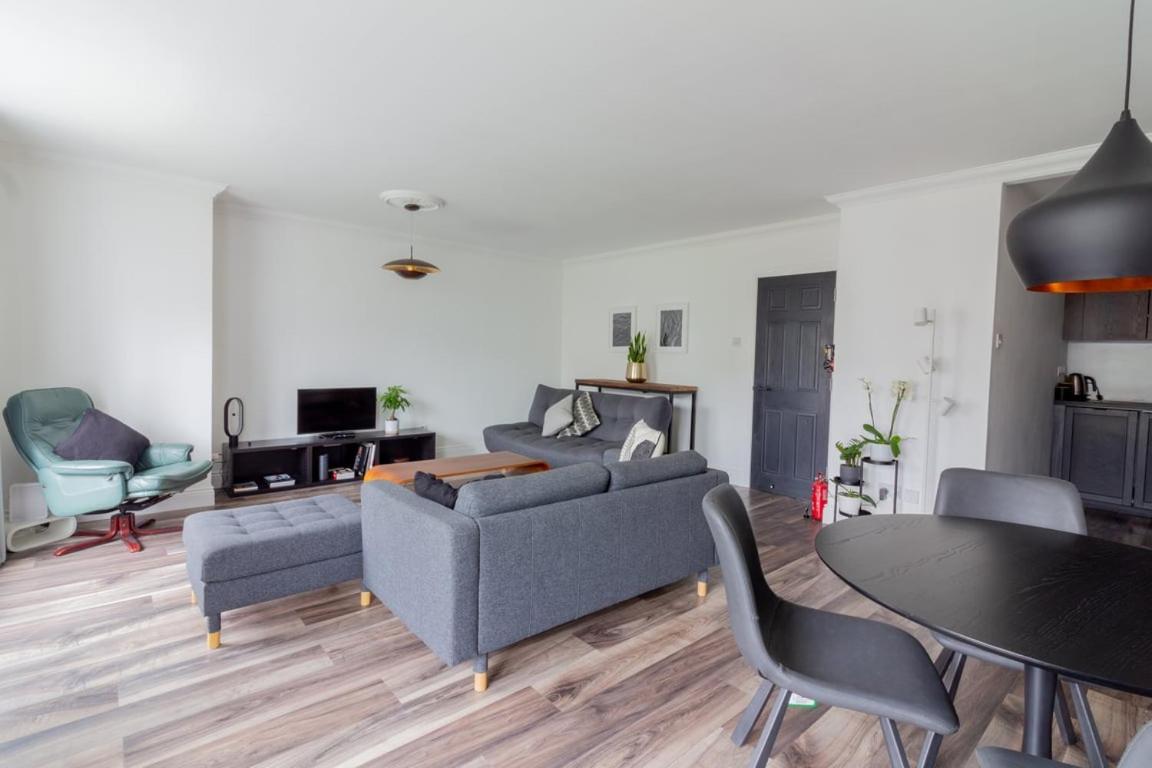 더블린 Guestready - Mystic Interiors Near The City Centre 아파트 외부 사진